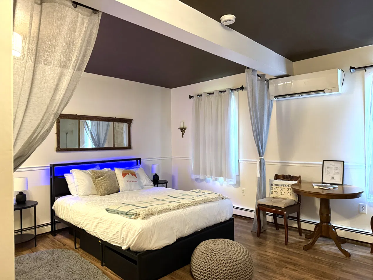 Woodstock Suite
